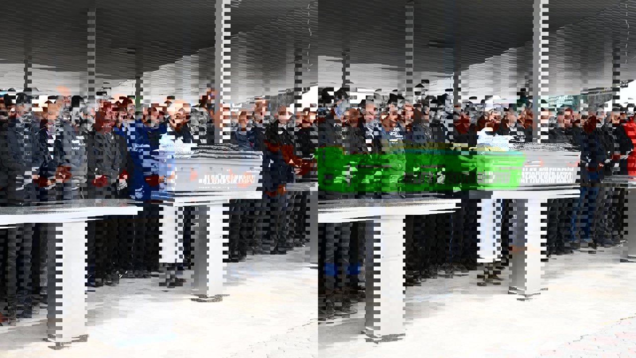 Malatya’da Hayatını Kaybeden Öğretmen Gözyaşlarıyla Defnedildi