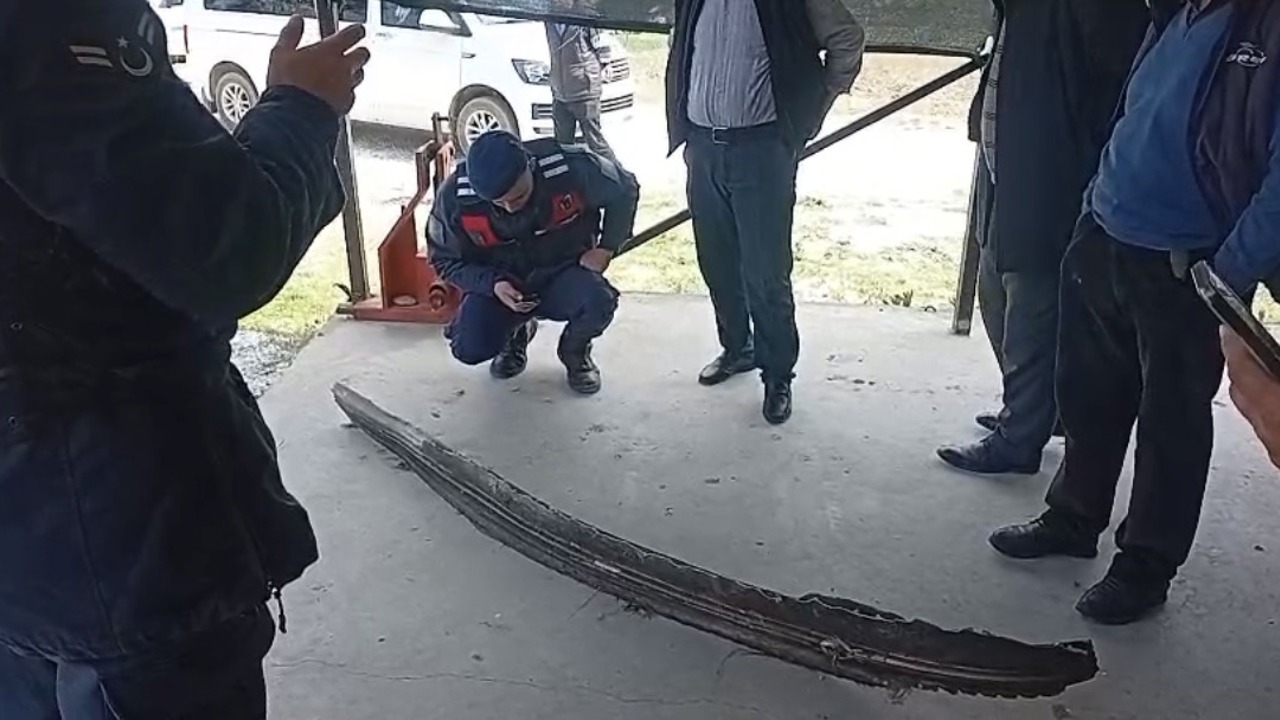 Malatya’da Peş Peşe Bulunan Şüpheli Cisimler Merak Uyandırdı