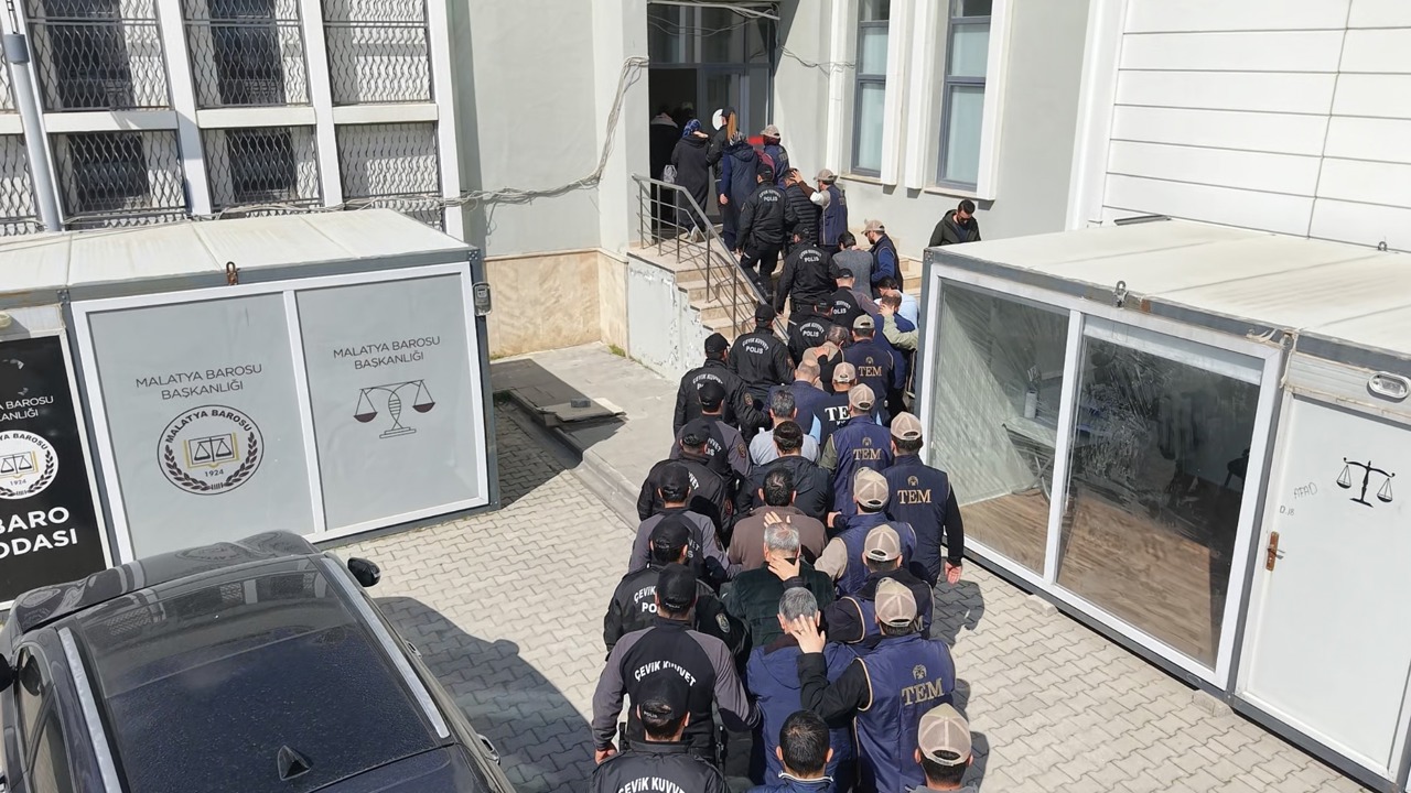 Malatya Cumhuriyet Başsavcılığı koordinesinde, FETÖ/PDY silahlı terör örgütünün 
