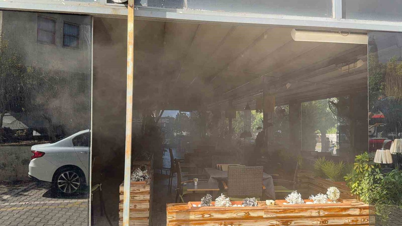 Gazipaşa’da kafe bacasındaki yangını itfaiye ekipleri söndürdü
