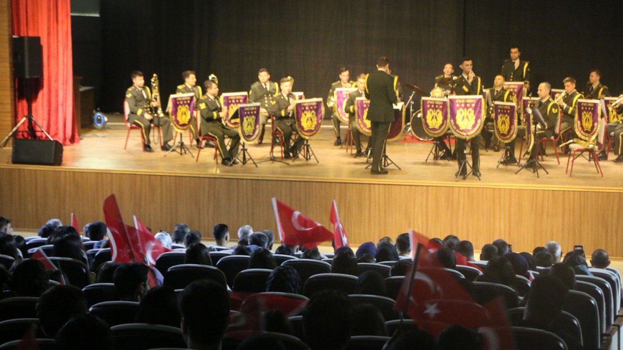 Adıyaman’da 2. Ordu Bölge Bandosu’ndan Unutulmaz Konser