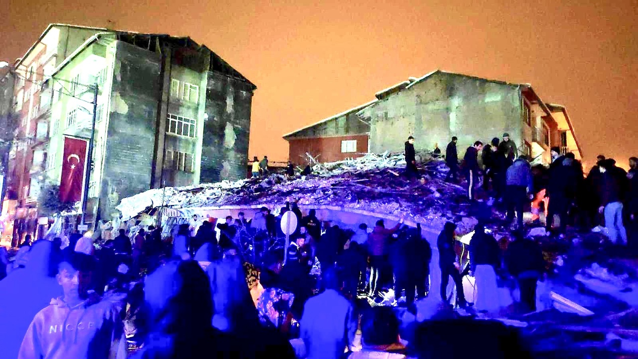 Malatya’da depremde 3 kişinin yaşamını yitirdiği apartmanla ilgili davada mahkem