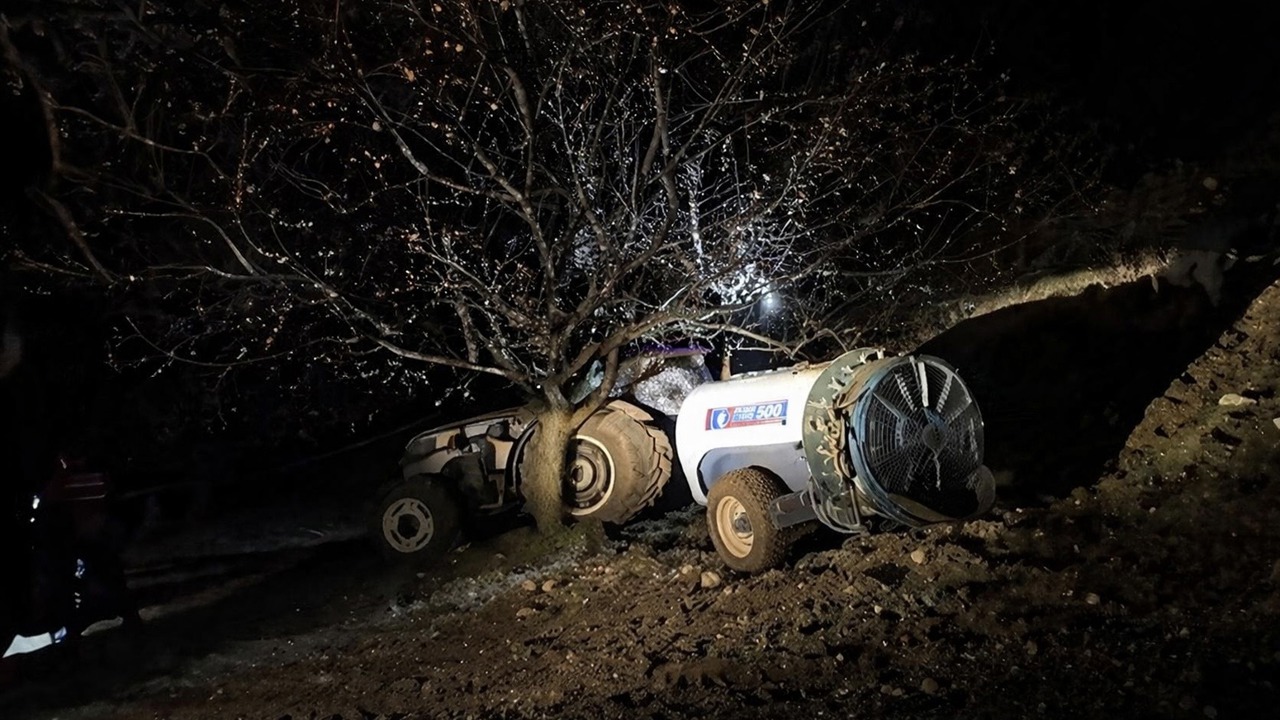 Doğanşehir ilçesinde gece saatlerinde kayısı bahçesinde meydana gelen kazada, tr