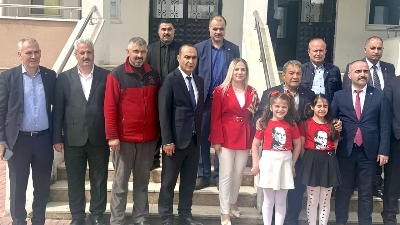 Televizyon yarışmasından kazandığı ödülü öğrenciler için harcayan esnaf, Battalg