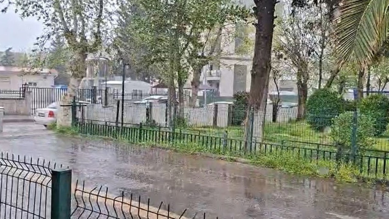 Adıyaman’da Sağanak ve Dolu etkili oldu