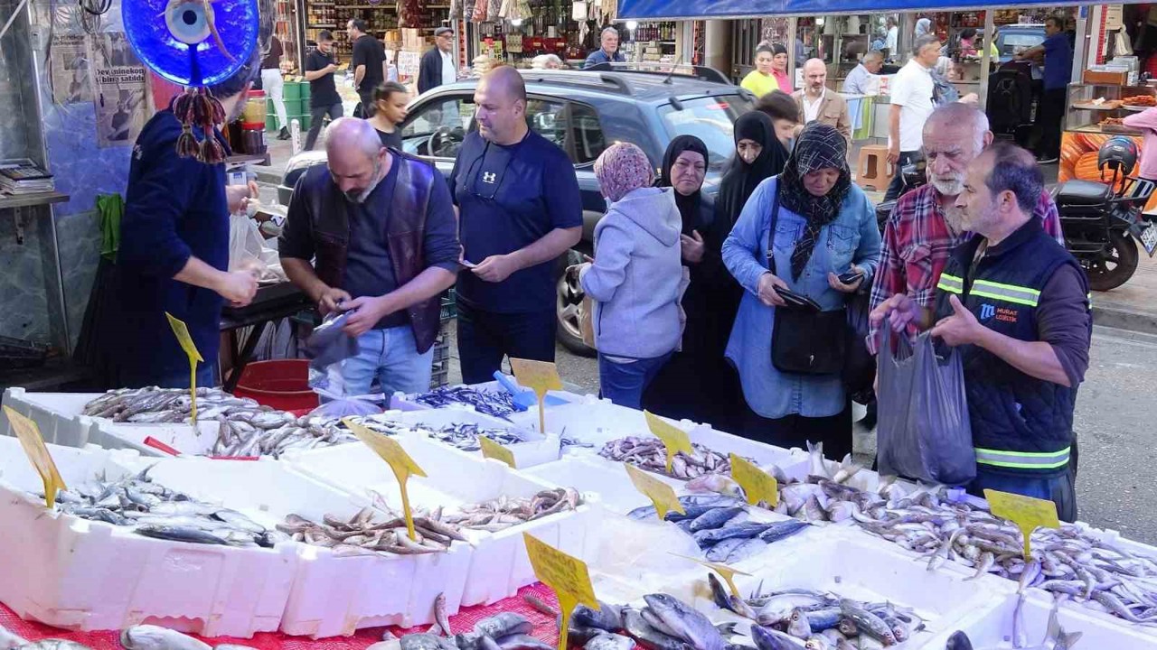 Hamside fiyat yarıya düştü, tezgahlarda yoğun ilgi
