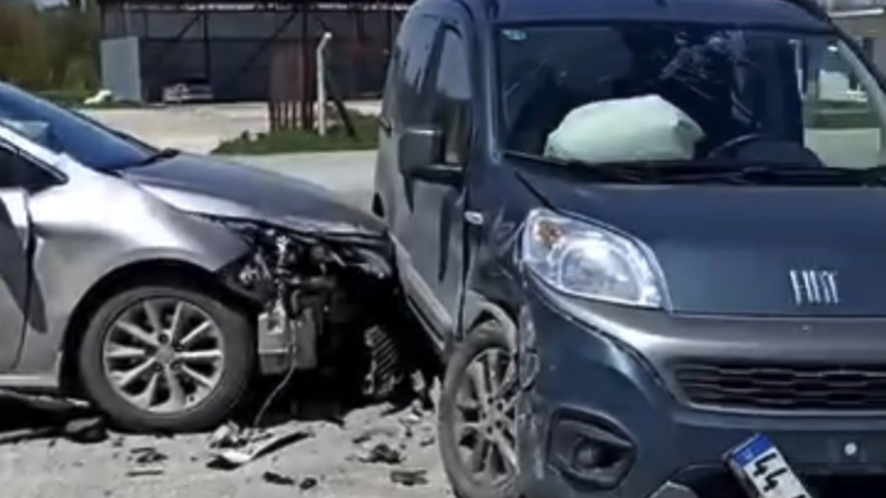 Dilek Mahallesi’nde Trafik Kazası: 4 Yaralı