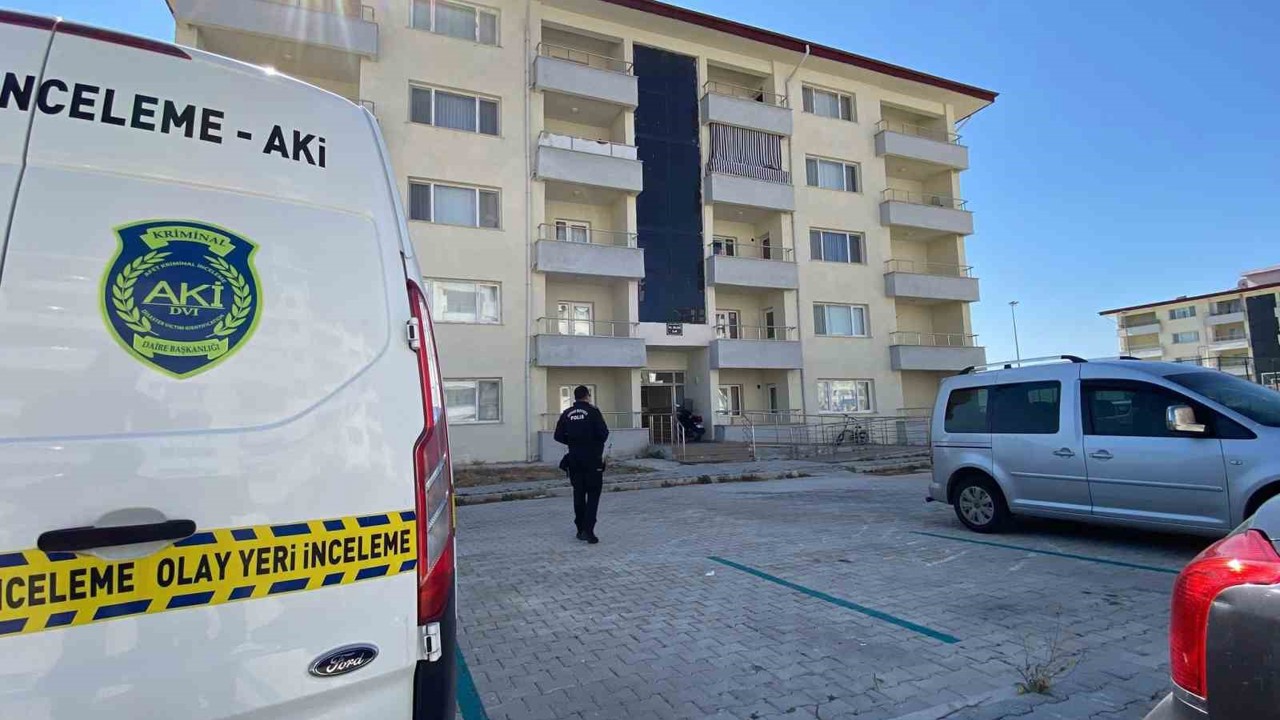 Burdur’da infaz koruma memuru evinde ölü bulundu
