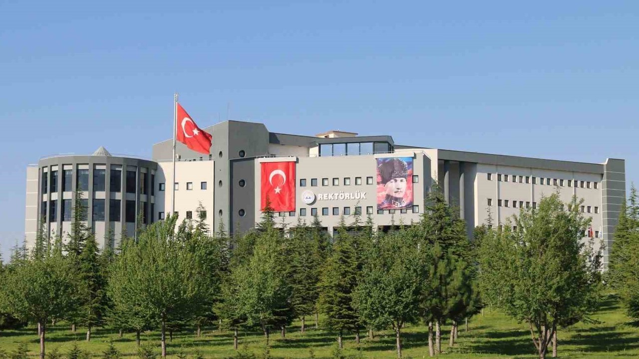 ERÜ mezunları 12 Ekim’de yeniden kampüste buluşuyor

