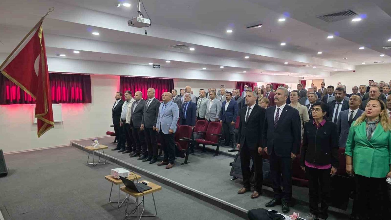 Efeler’de okul müdürleri bilgilendirildi
