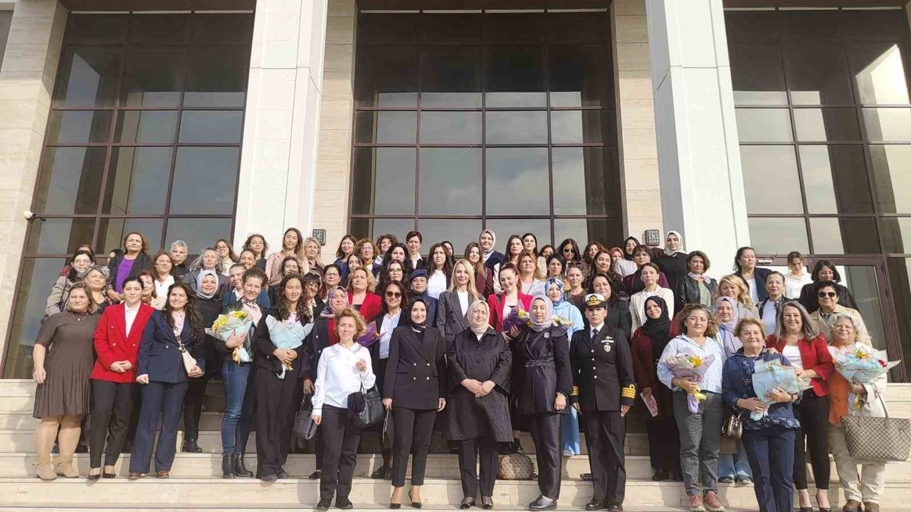 Çanakkale’de "Gönül Elçileri ile Koruyucu Aile Farkındalık Toplantısı" düzenlendi

