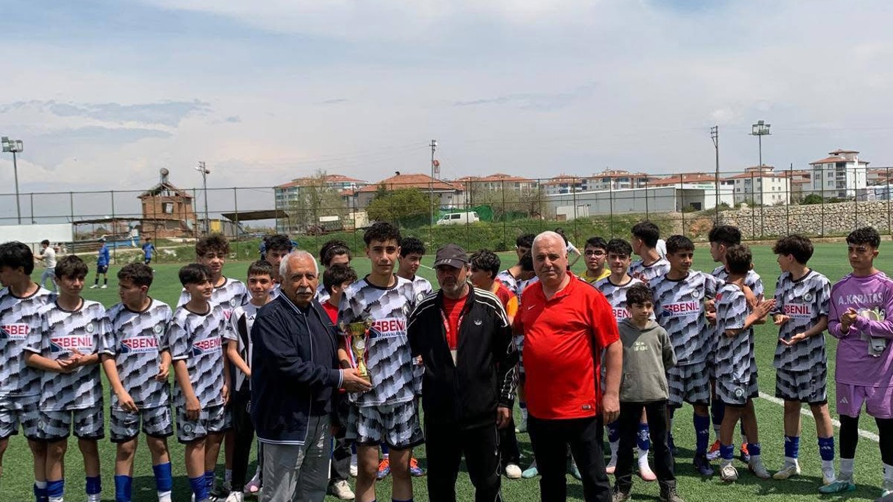 Malatya Fenerspor U-15’te Şampiyon Oldu