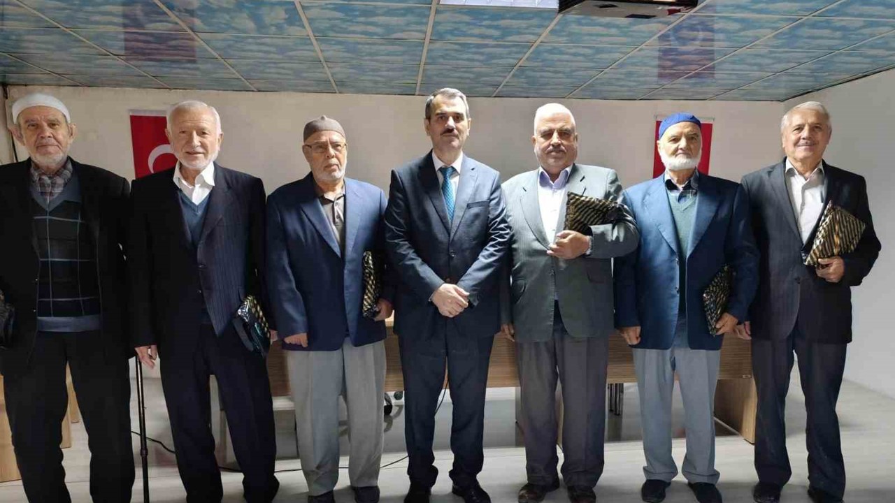 Selendi’de emekli imamlar unutulmadı
