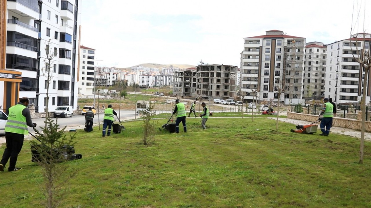 Elazığ’da Yeşil Alan Çalışmaları Sürüyor