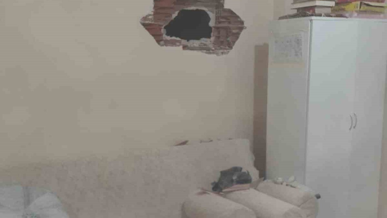 Evde piknik tüpü patladı: 1 kişi yaralı

