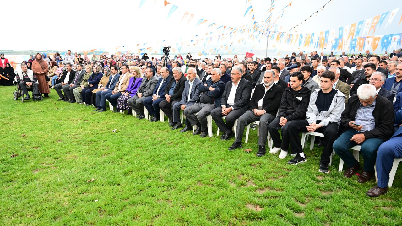 AK Parti Battalgazi teşkilatı istişare toplantısında buluştu
