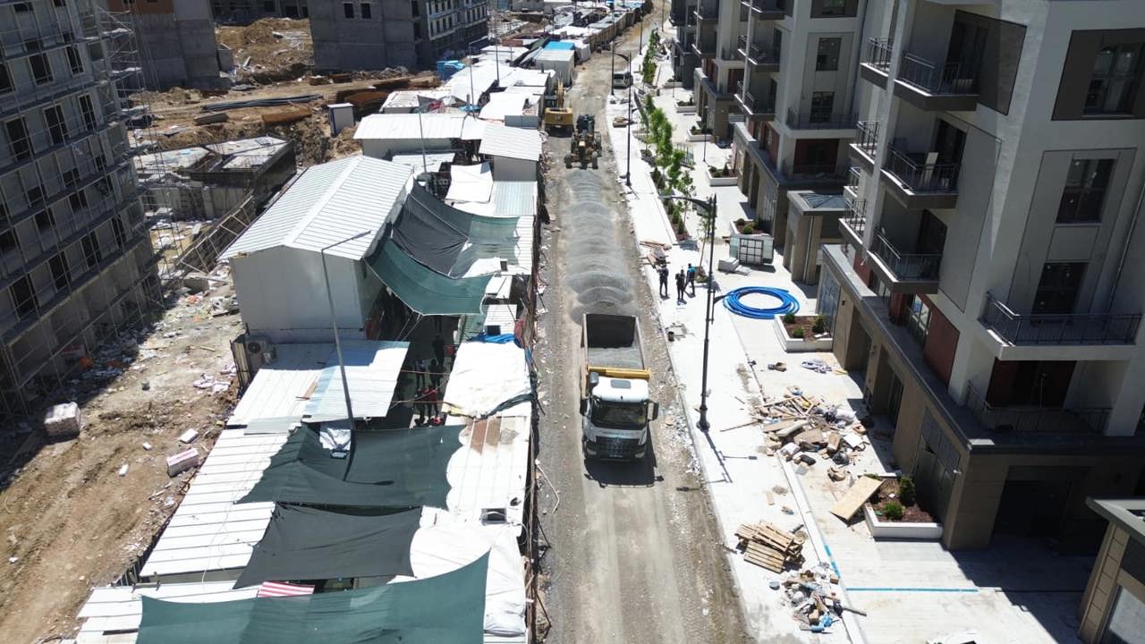 Akpınar’da Bayram Mesaisi: Battalgazi Belediyesi Yolu Yayalara Açtı