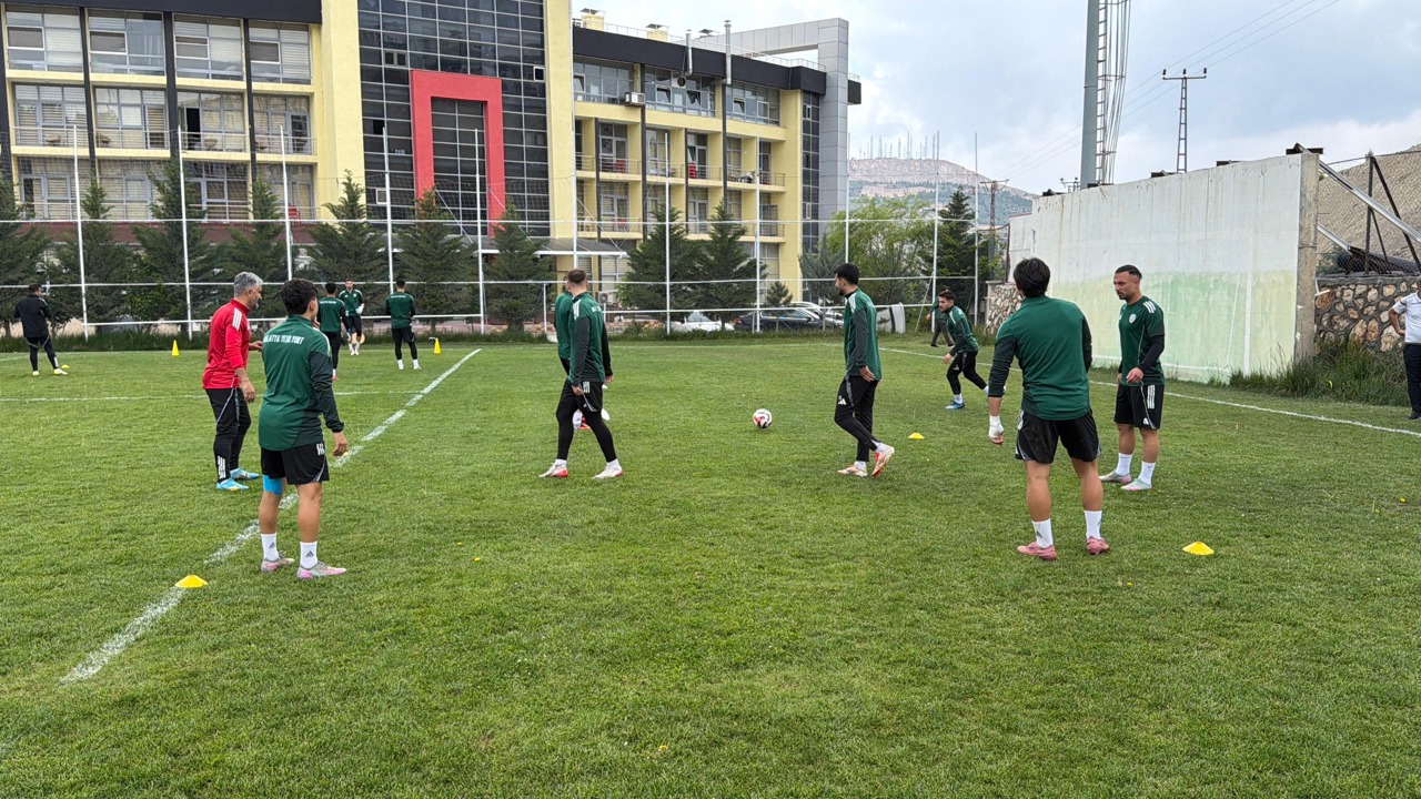 Malatya Yeşilyurtspor 2. lig yolunda &nbsp;oynayacağı kritik final karşılaşmasın