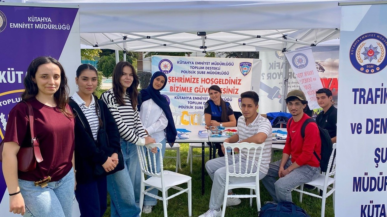 Kütahya’da üniversite öğrencilerine bilgilendirme standı
