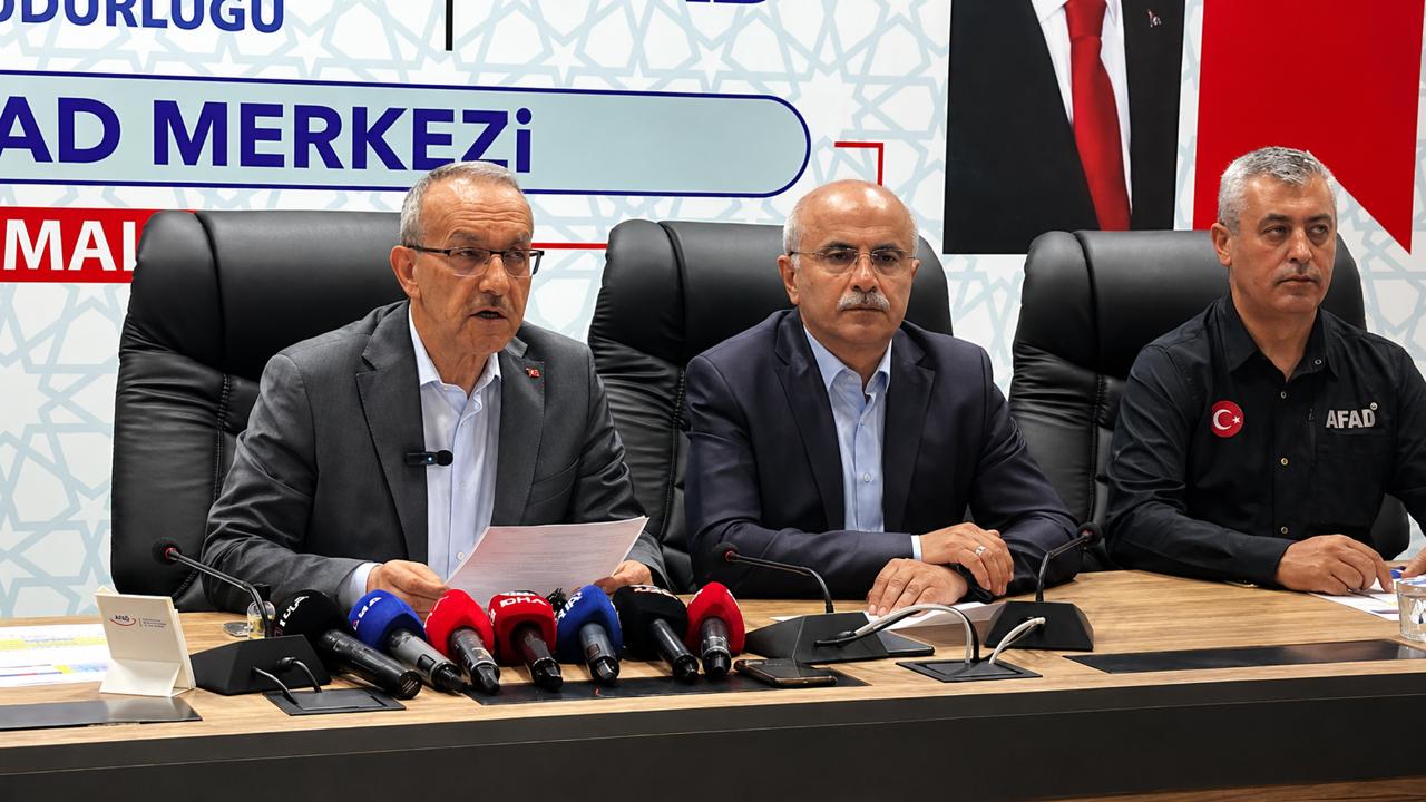 Vali Yavuz’dan Deprem Açıklaması: Can Kaybı Yok, 74 Kişi Hastanelere Başvurdu