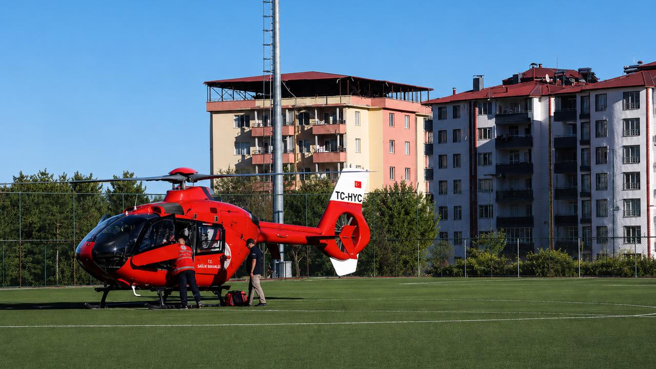 7 Aylık Bebek İçin Zamanla Yarış: Helikopter Ambulans Havalandı