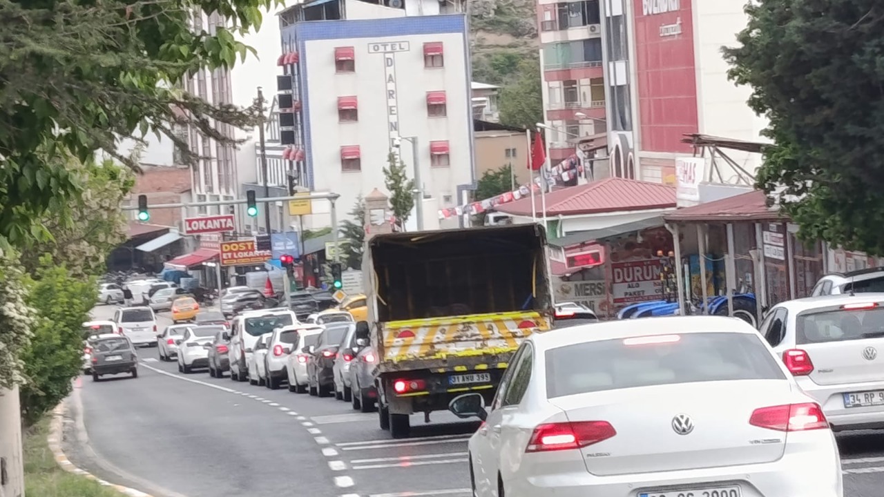 Yollarda Bayram Yoğunluğu Yaşanıyor