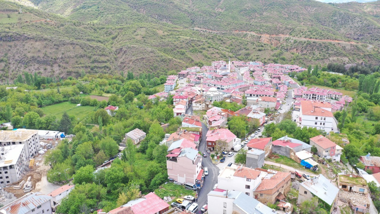 Pütürge Merkezde Sıcak Asfalt Çalışması Tamamlandı