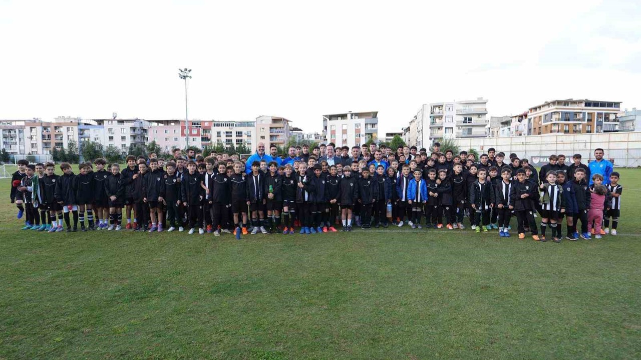 Başkan Dutlulu’dan Manisaspor’a destek ziyareti
