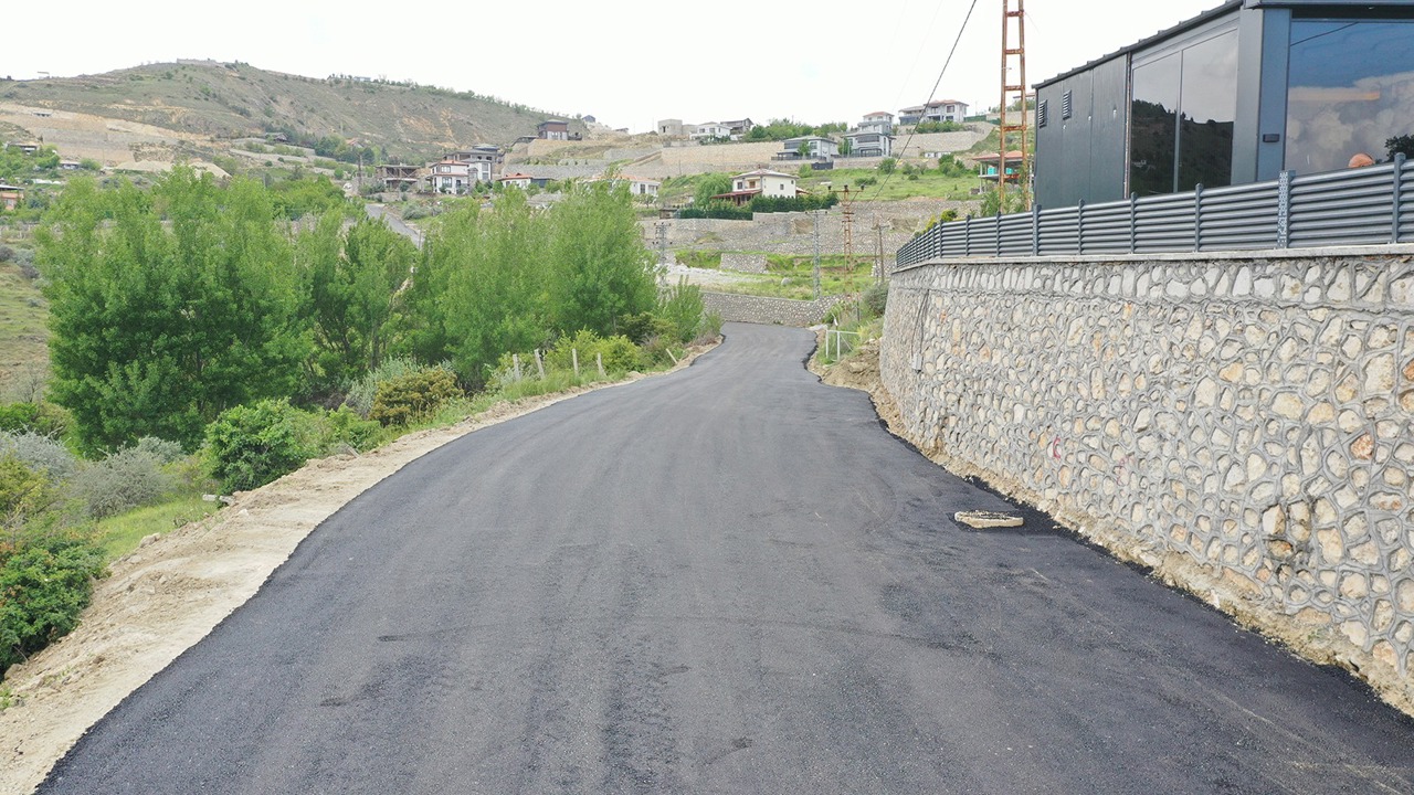 Mullakasım Ve Kozluk Mahallelerinin Yolları Yenilendi