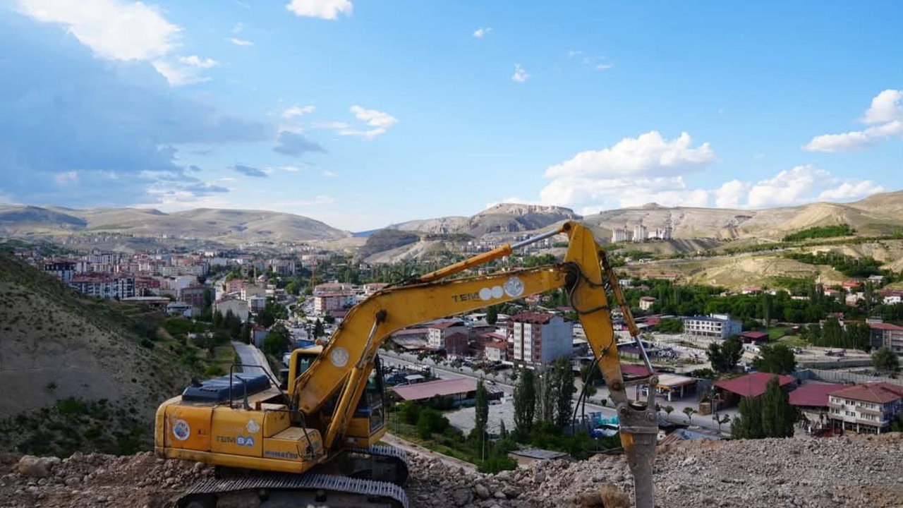 Darende Millet Bahçesi’nde Çalışmalar Sürüyor