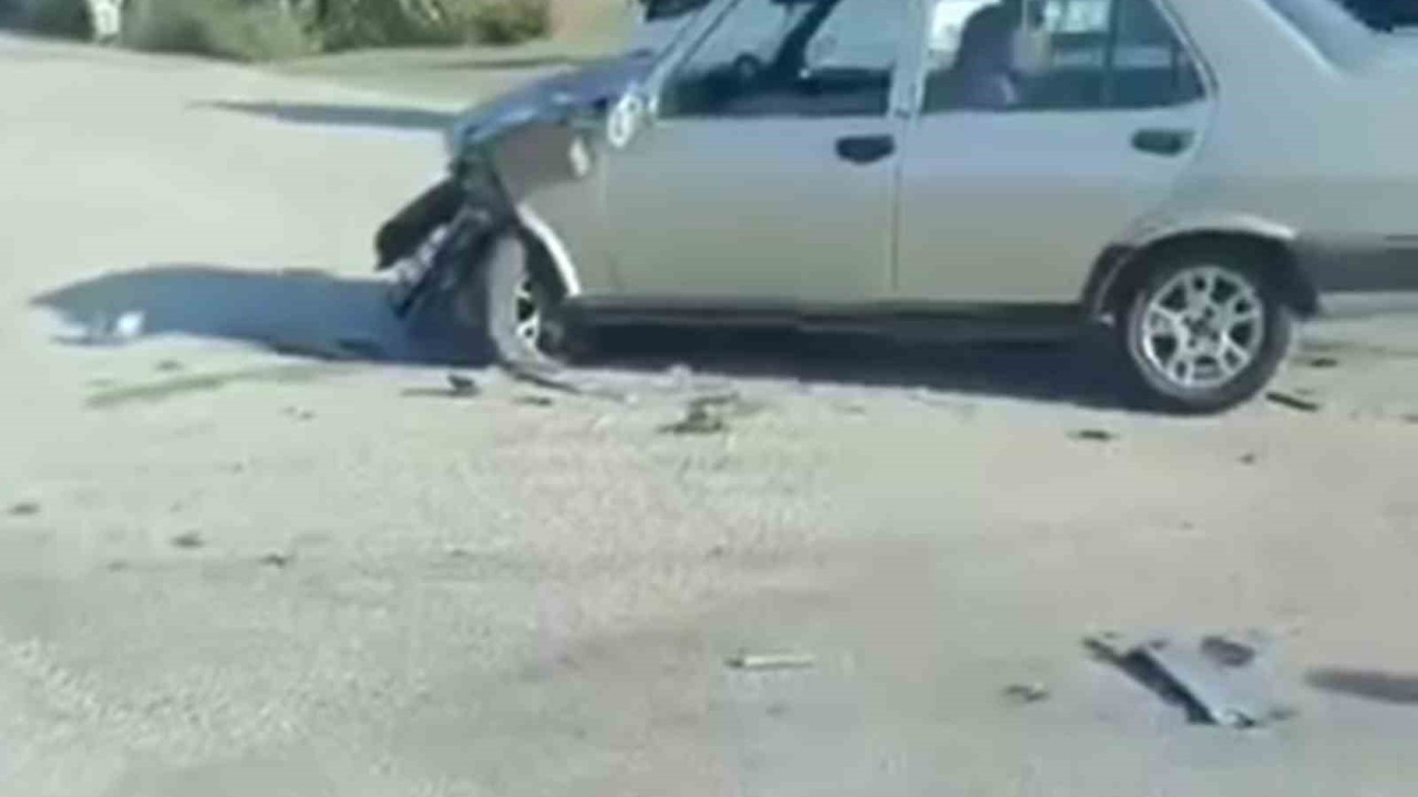 Tofaş’la çarpışarak tarlaya uçan motosikletin 18 yaşındaki sürücüsü öldü
