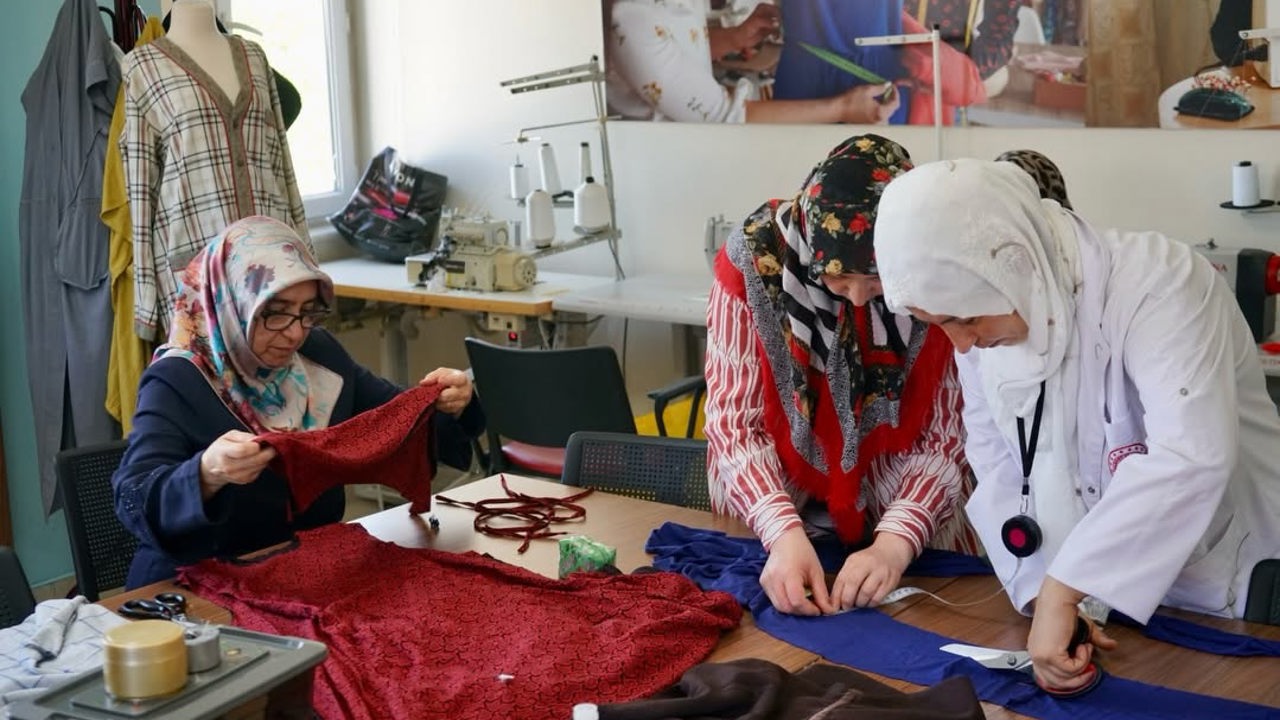 Yeşilyurt Mesleki Eğitim ve Yaşam Merkezi’nde Üretim ve Öğrenme Bir Arada!