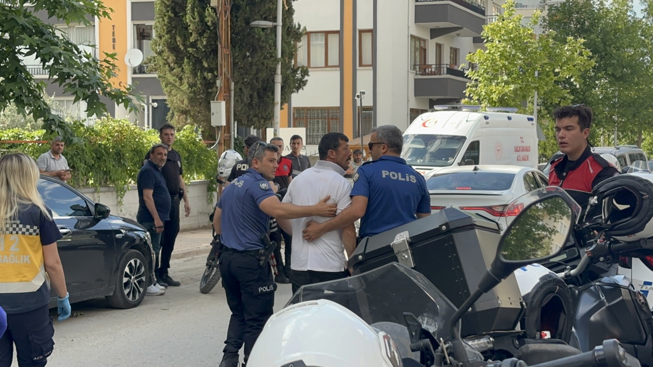 Ücret Tartışması Kavgaya Döndü: İşçi Hastanelik Oldu