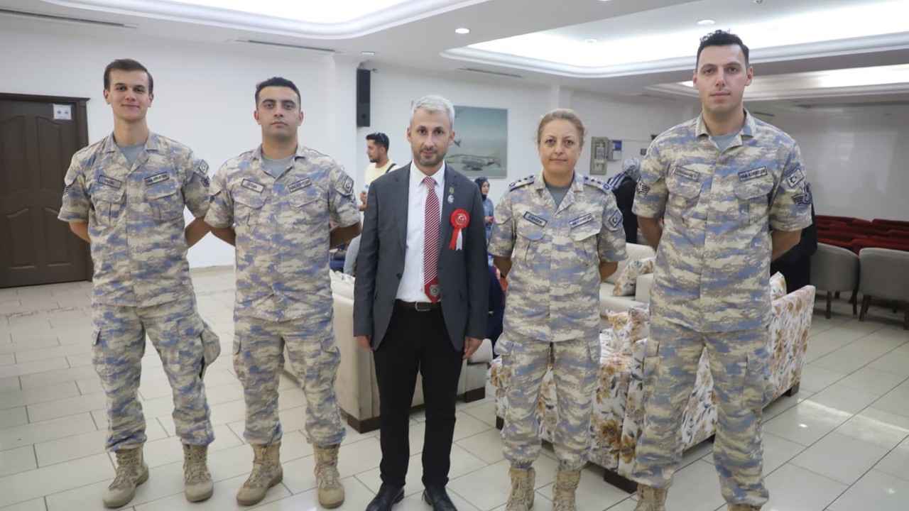 Manisalı şehit aileleri ve gazilerden Çiğli 2. Hava Üssü’ne anlamlı ziyaret
