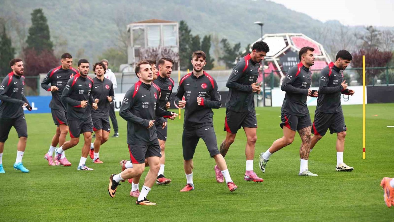 A Milli Futbol Takımı, Bulgaristan maçı hazırlıklarını sürdürdü

