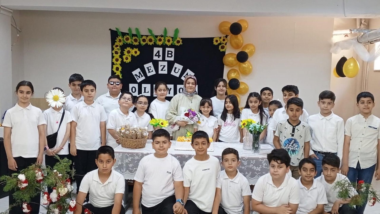 Dijital Dünyadan Çıktılar, Atıkları Sanata Dönüştürdüler