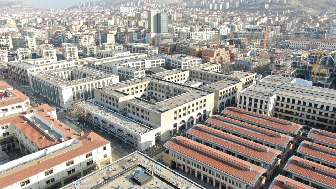Yeni Çarşıya Estetik ve Düzen Ayarı