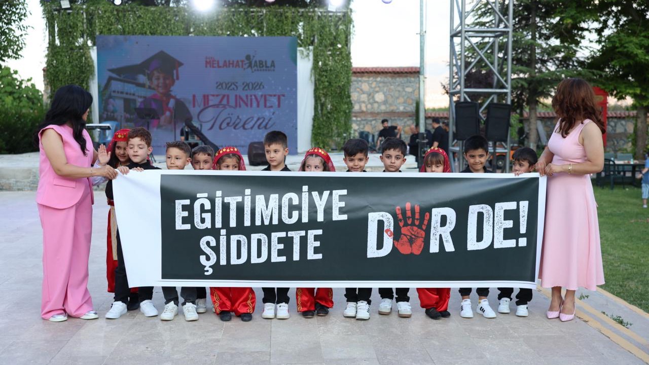 Miniklerin Mezuniyet Coşkusu Duygulandırdı