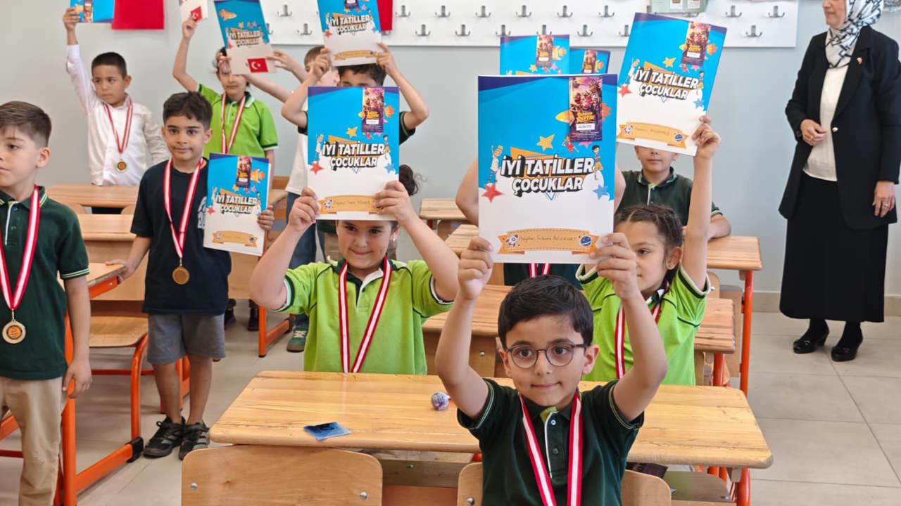 Malatya’da 147 Bin Öğrenci Karne Sevinci Yaşadı