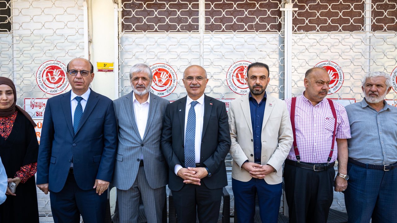 Yetimler Kervanı’nın Aşure Programında Birlik ve Dayanışma Mesajları