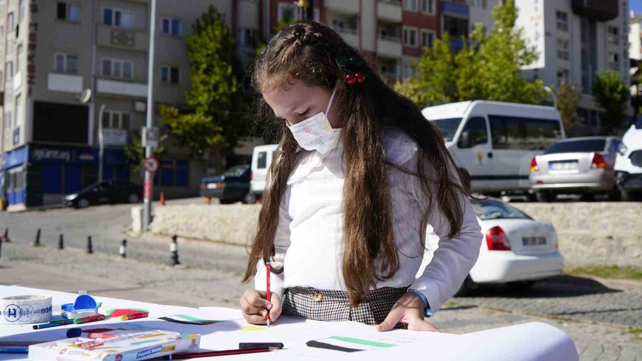 Gümüşhane’de "Filistinli Çocuklar İçin Çiz" etkinliği düzenlendi
