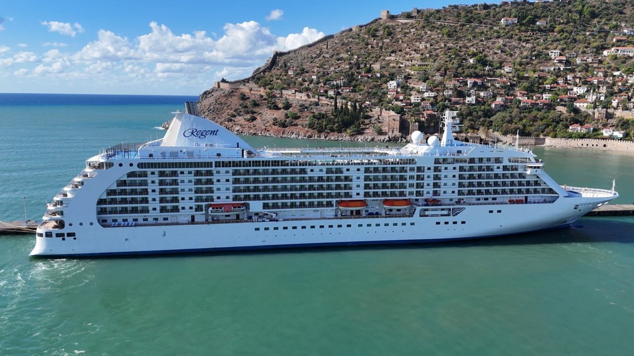 Lüks kruvaziyer 2 sene sonra tekrar Alanya’da
