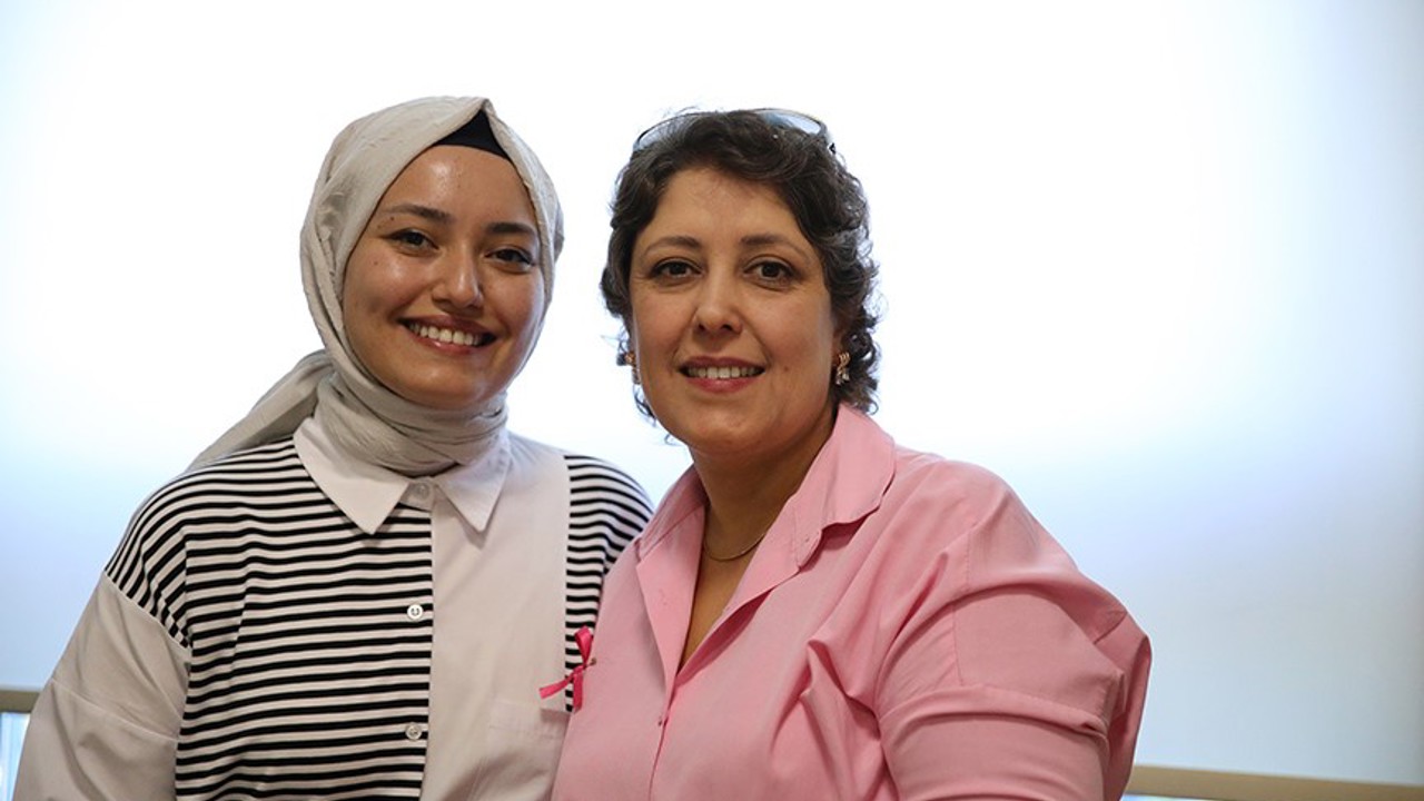 Meme kanserini erken teşhisle yendi, şimdi diğer kadınlara umut oluyor
