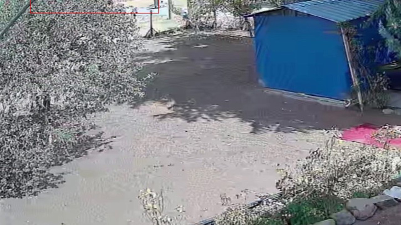 Ankara’da 3 katlı binadaki göçük anı kamerada
