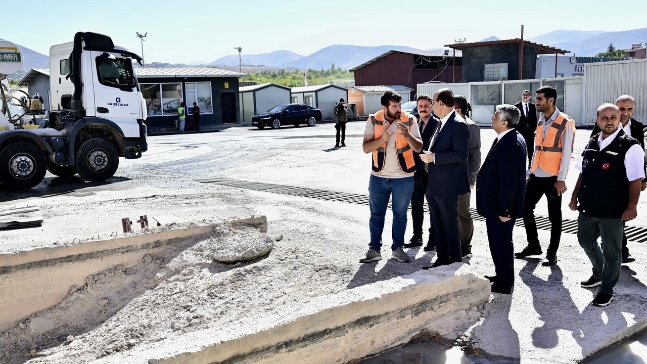 Başkan Geçit: “Beton Santrallerimiz Şehrimizin İnşasına Büyük Katkı Sunuyor”