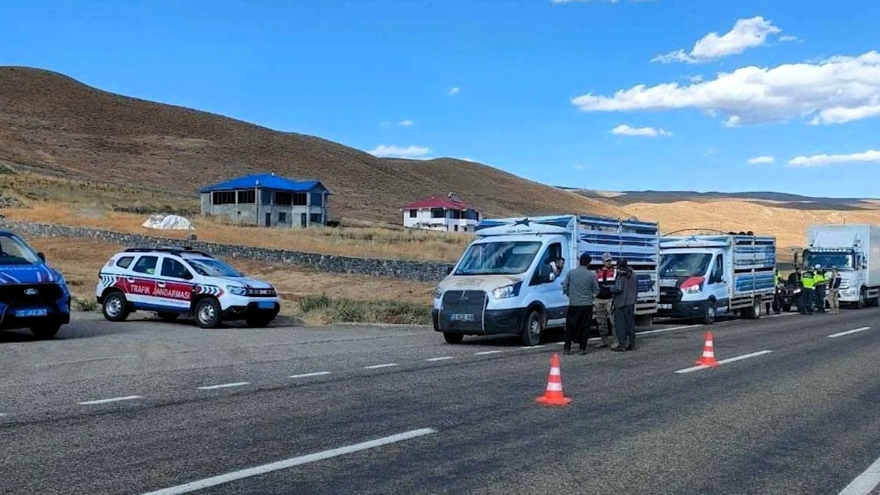 81 ilde düzensiz göç denetimi: 355 düzensiz göçmen yakalandı