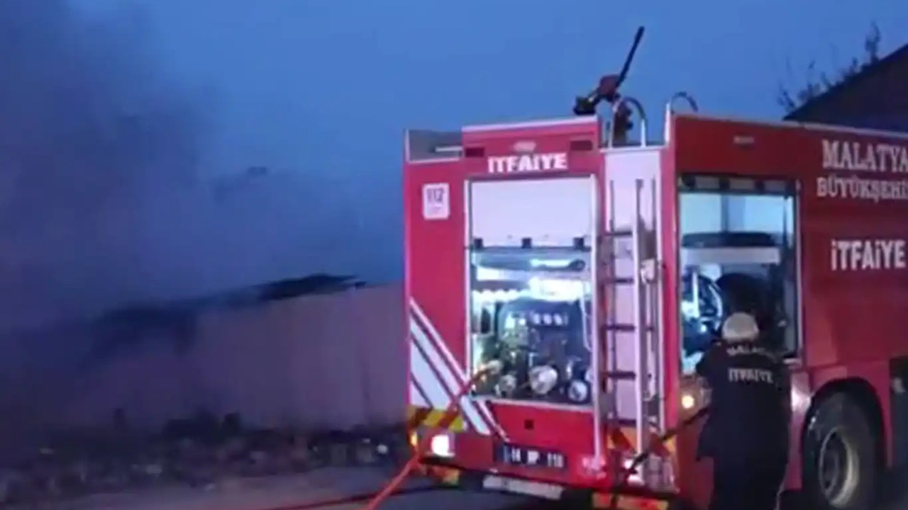 Denizli’de kauçuk fabrikasında yangın 