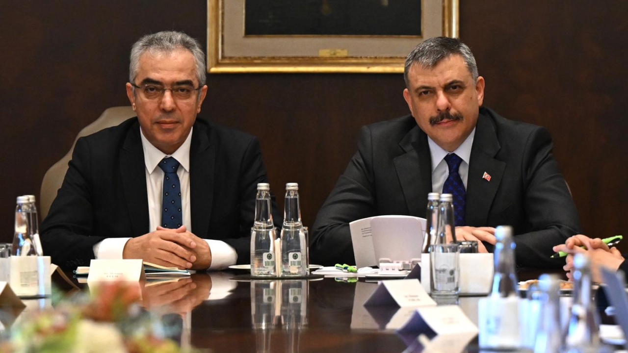 Bakan Çiftçi, Cumhurbaşkanlığı Hukuk Politikaları Kurulu Başkanvekili Uçum ile bir araya geldi