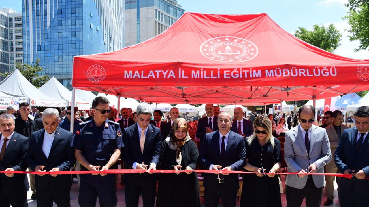 Malatya'da hayat boyu şenliğinde 30 bin kursiyerin emeği görücüye çıktı