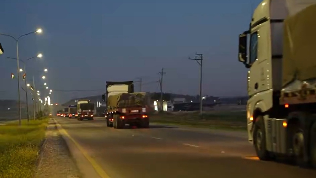 Ürdün, Lübnan'a 28 kamyondan oluşan bir yardım konvoyu gönderdi